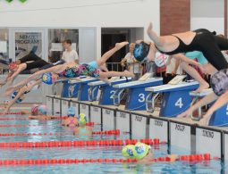 Nemzetközi úszóvetélkedő a Kemény Dénes Városi Sportuszodában