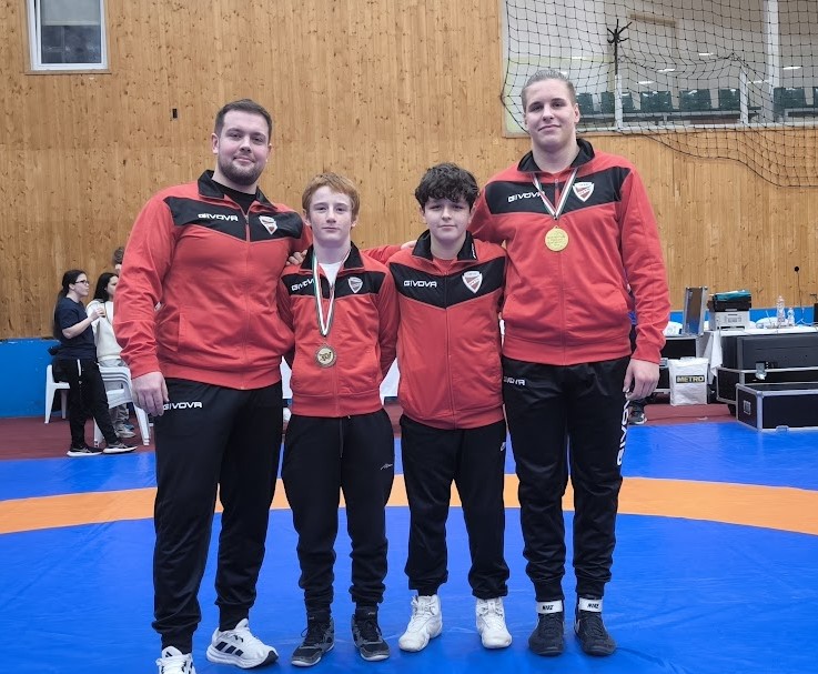 Lovas Marcell (jobbról a második) a dobogó harmadik fokán Budapesten