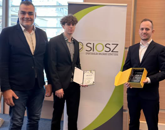 Deák-Bárdos Mihály (balról), Herczeg Áron és Hunyadi Levente a SIOSZ Gálán.