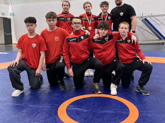 A DVTK-Miskolci Sportiskola csapata Dunakeszin a verseny után