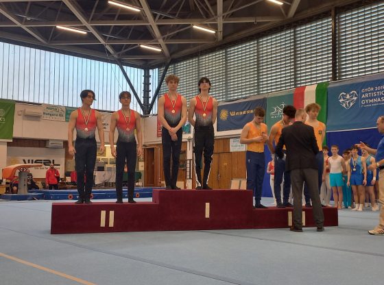 A dobogó tetején Murányi Bence János és Bolha Áron a második fokán Zsofcsák Botond és Győri András Bálint