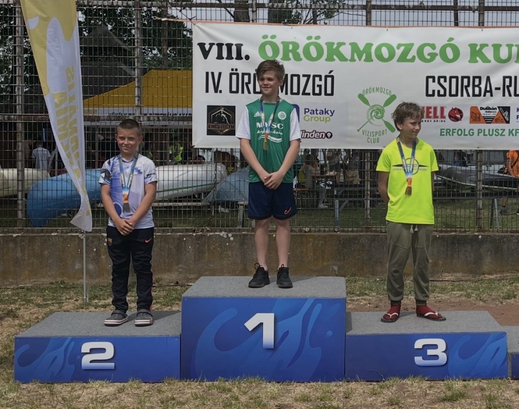 Halász Bende a dobogó tetején